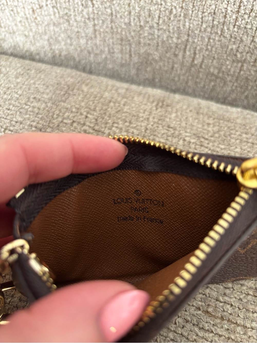 Louis Vuitton Monogram Key Card Holder in Brown and Gold - Picture 4 of 4